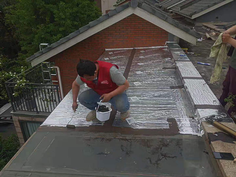 屋頂翻新施工 南京艾菲國際小區(qū) 樓頂露臺裝修改造 包工包料服務(wù)