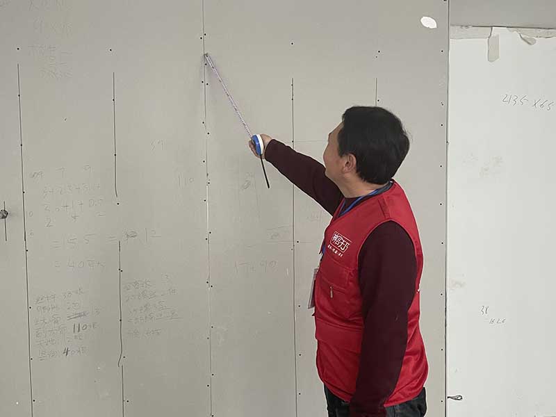 乳膠漆墻面有裂痕怎么翻新？神宮天巧熱心分享墻面處理小訣竅(圖2)