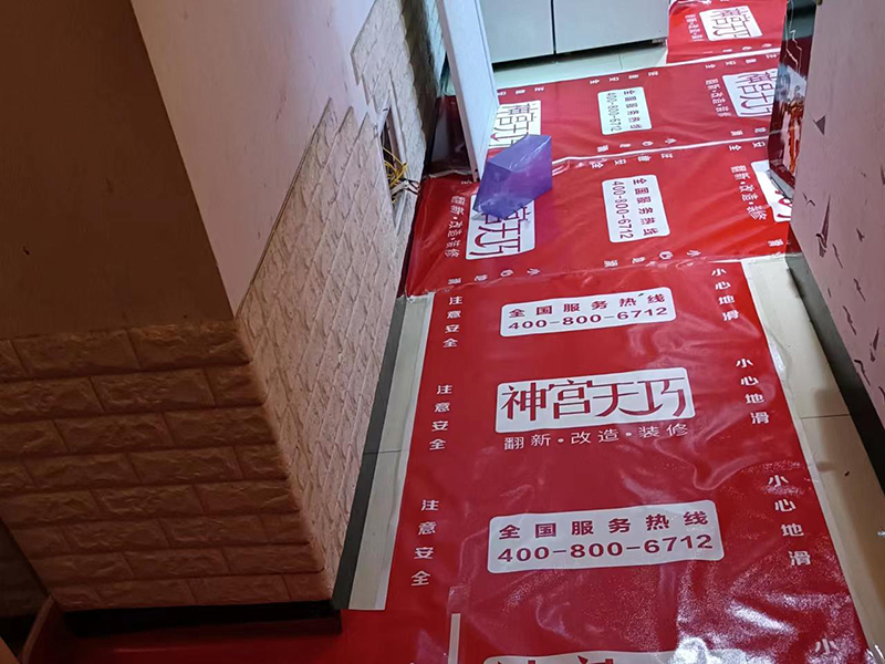 乳膠漆墻面開裂起皮怎么辦？乳膠漆墻面裂縫原因及處理方法(圖2)