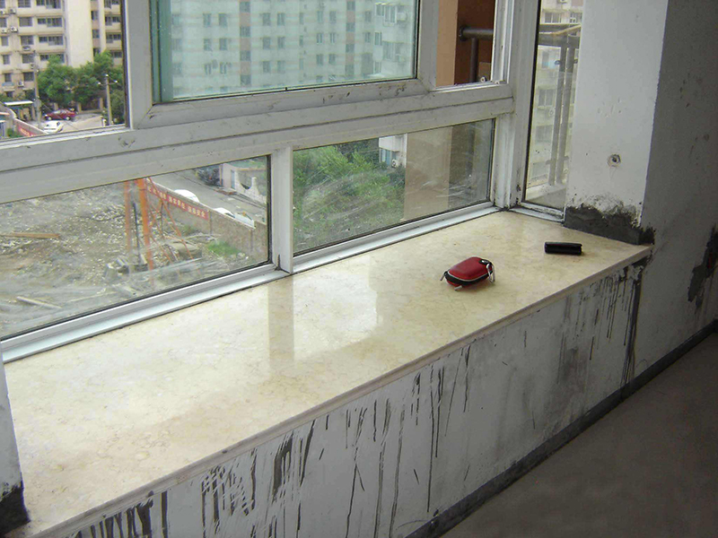 兒童房飄窗漏水發(fā)霉怎么辦？別慌，修不好就重新設計！(圖2)