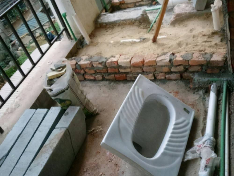 家里陽臺能改造定制衛(wèi)生間嗎？別眨眼！不一樣的陽臺拆改案例來了(圖1)