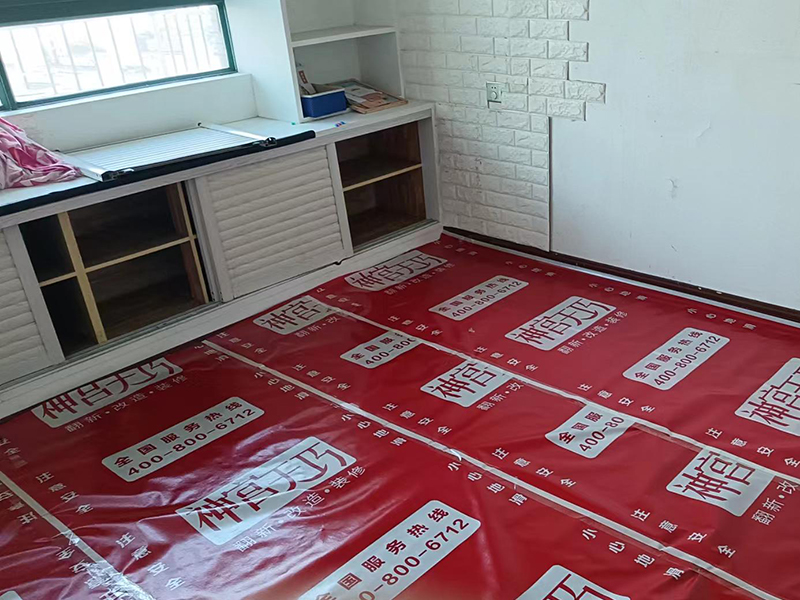 老房子室內(nèi)墻壁翻新多少錢一平方？簡單刷乳膠漆的注意事項(圖1)