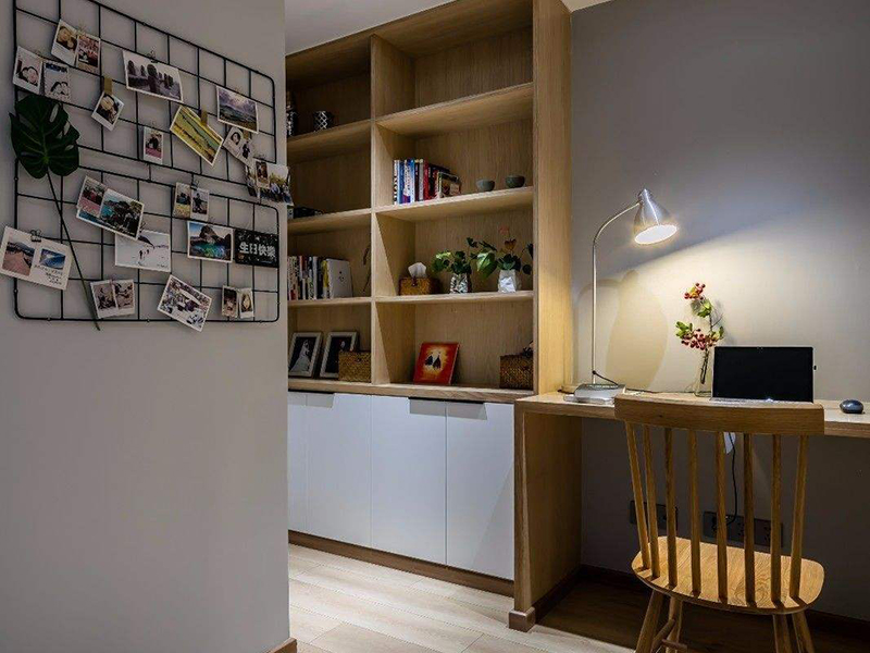 誰說書房只能閱讀寫作了？這樣的書房裝修風(fēng)格您見過嗎？(圖2)