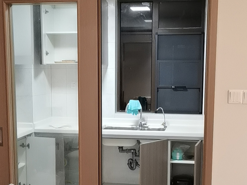 廚房門窗安裝，什么材質(zhì)的推拉門比較好？塑鋼推拉門好用嗎？(圖2)