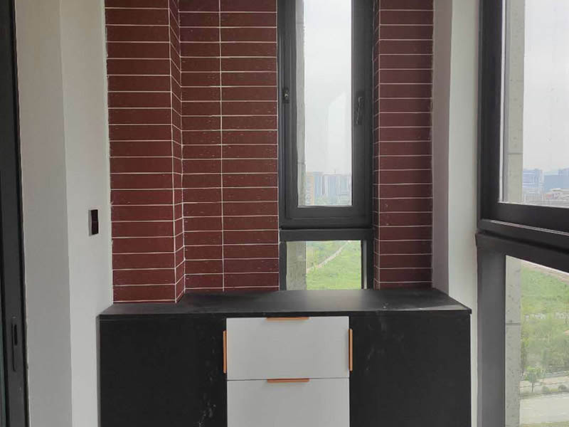 陽臺裝修翻新鋪木地板可以嗎？(圖1)