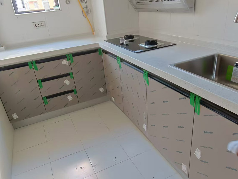 裝修廚房先鋪磚還是先做灶臺(tái)(圖1) 裝修廚房先鋪磚還是先做灶臺(tái)(圖1)