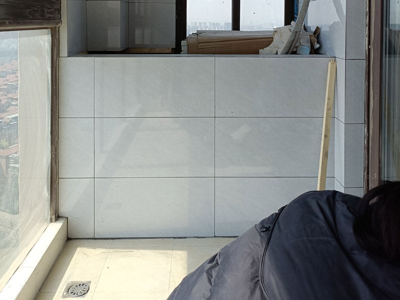 瓷磚開裂小細(xì)紋怎么補(bǔ)救(圖1)