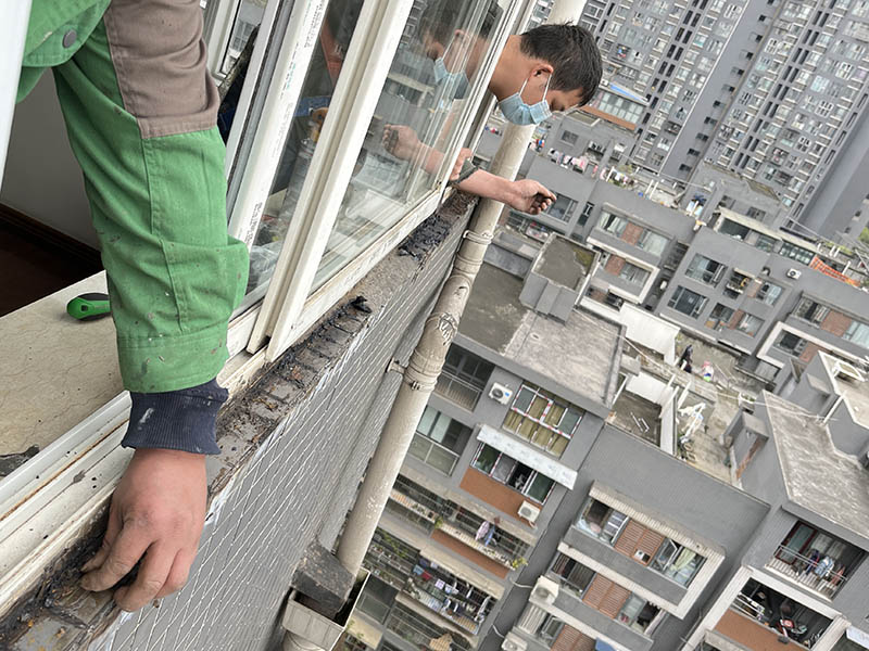 陽(yáng)臺(tái)排水管總管接口漏水處理方法(圖2)