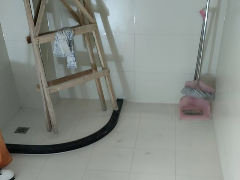 瓷磚開裂預(yù)防勝于治療！裝修前必看的6個(gè)關(guān)鍵步驟(圖1)