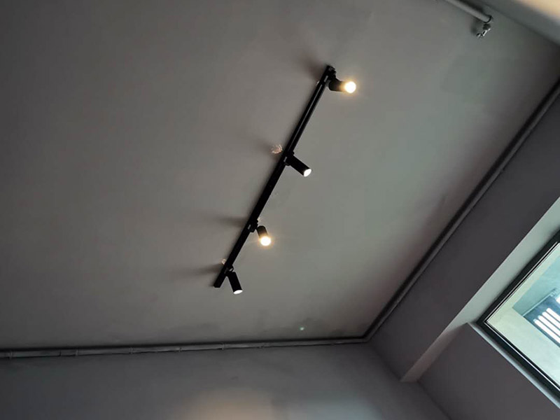 南京過道安裝筒燈還是射燈？(圖3)